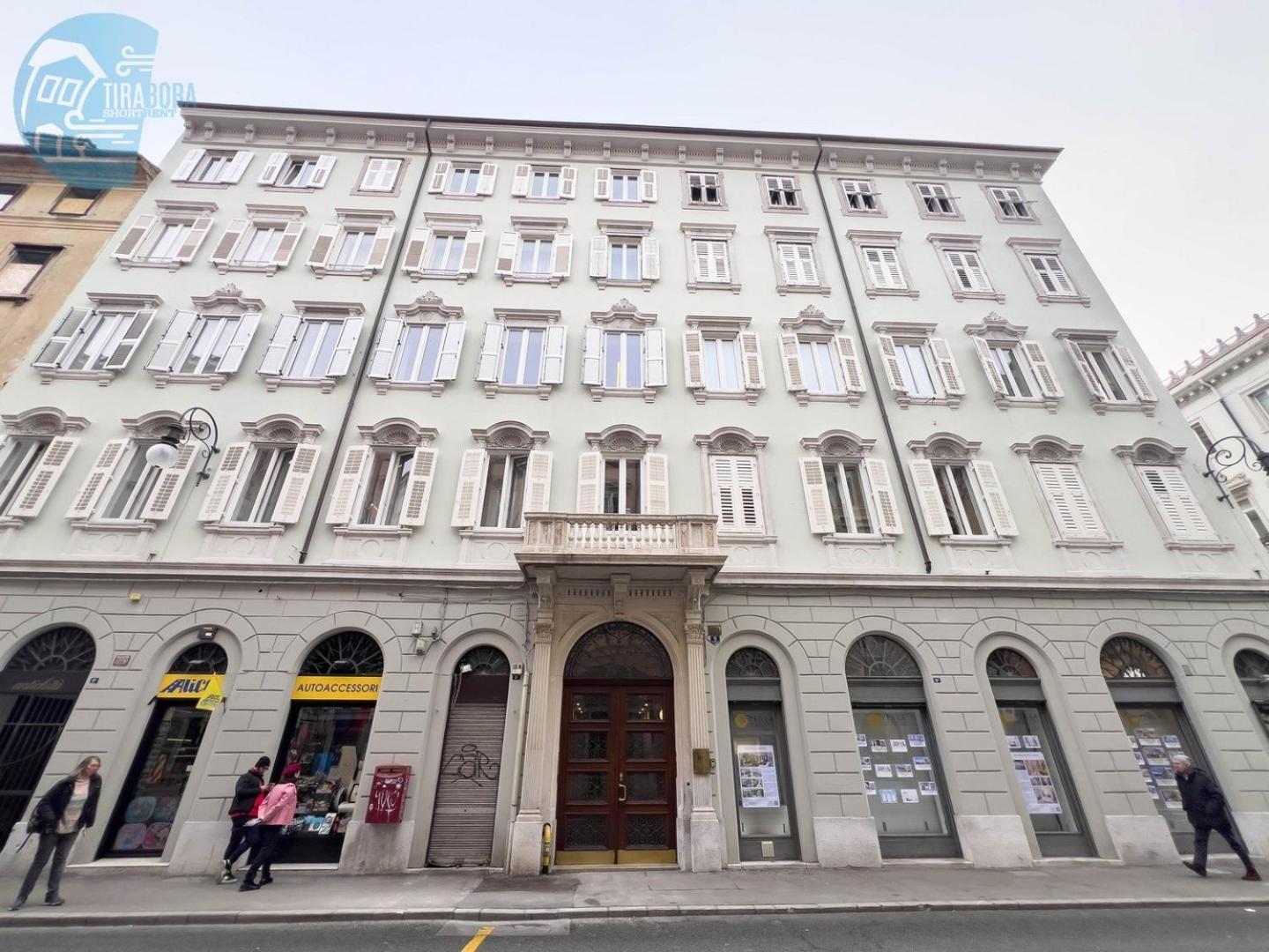 Mazzini 9 Tirabora Short Rent Appartement Triëst Buitenkant foto