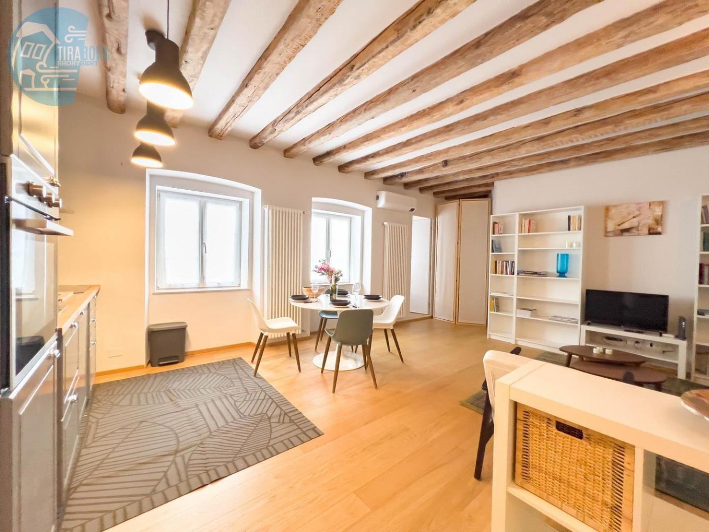 Mazzini 9 Tirabora Short Rent Appartement Triëst Buitenkant foto