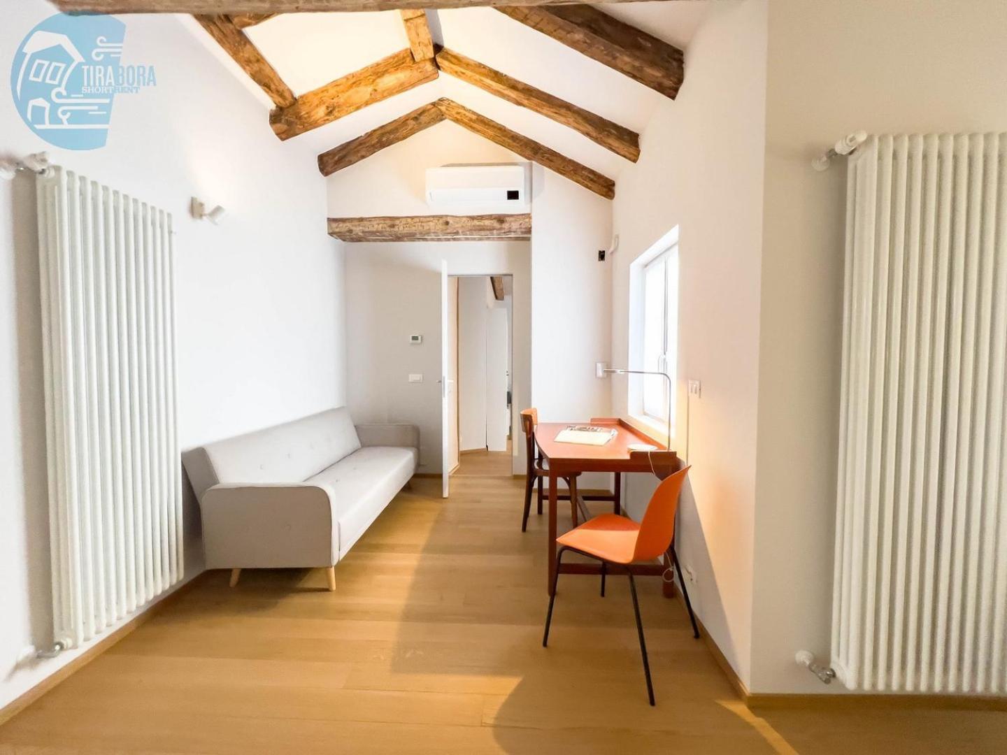 Mazzini 9 Tirabora Short Rent Appartement Triëst Buitenkant foto